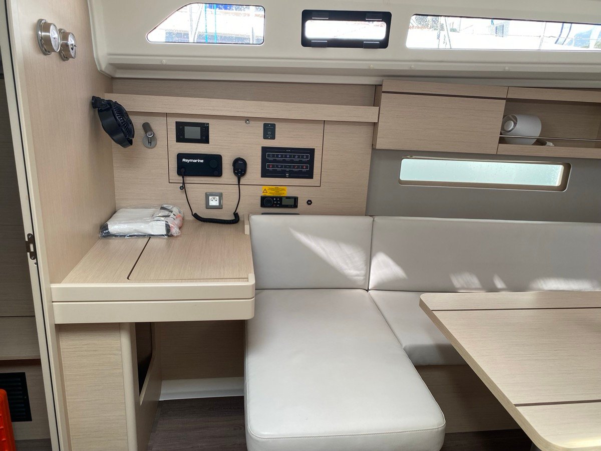 Photo #17 - Oceanis 40.1 (3cab) (Karma) in Portisco - 13938