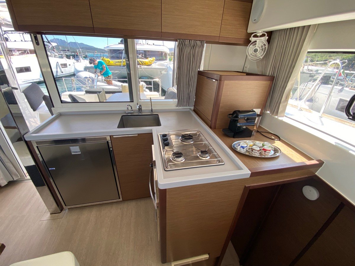 Photo #31 - Lagoon 40 (Aquila (WM, Inverter)) en Portisco - 11366