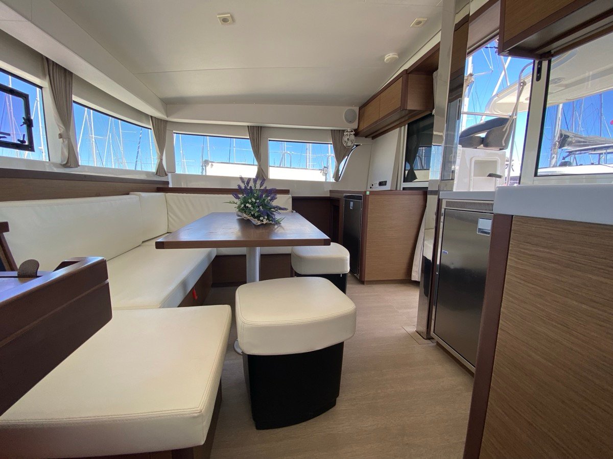 Photo #28 - Lagoon 40 (Aquila (WM, Inverter)) en Portisco - 11366