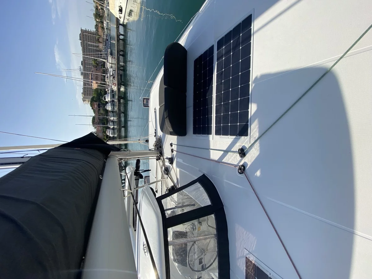 Lagoon 42 (Delta Aquarii)  - 19