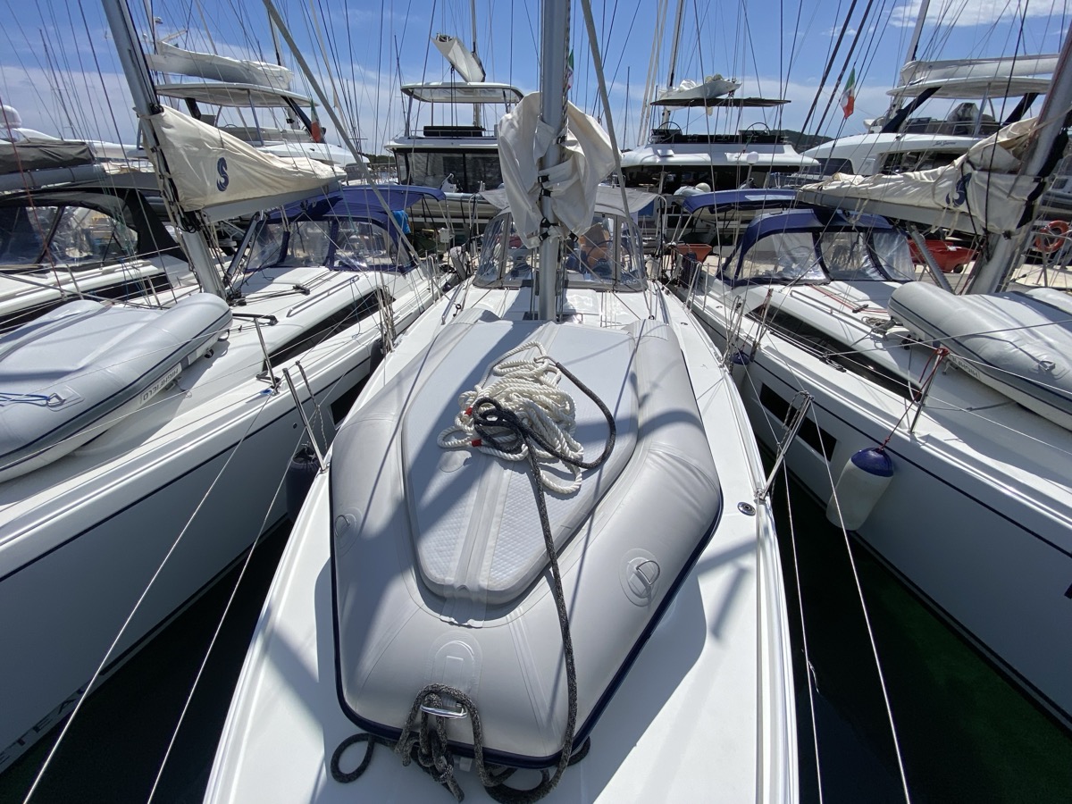 Photo #2 - Oceanis 34.1 (Domino) in Portisco - 16770