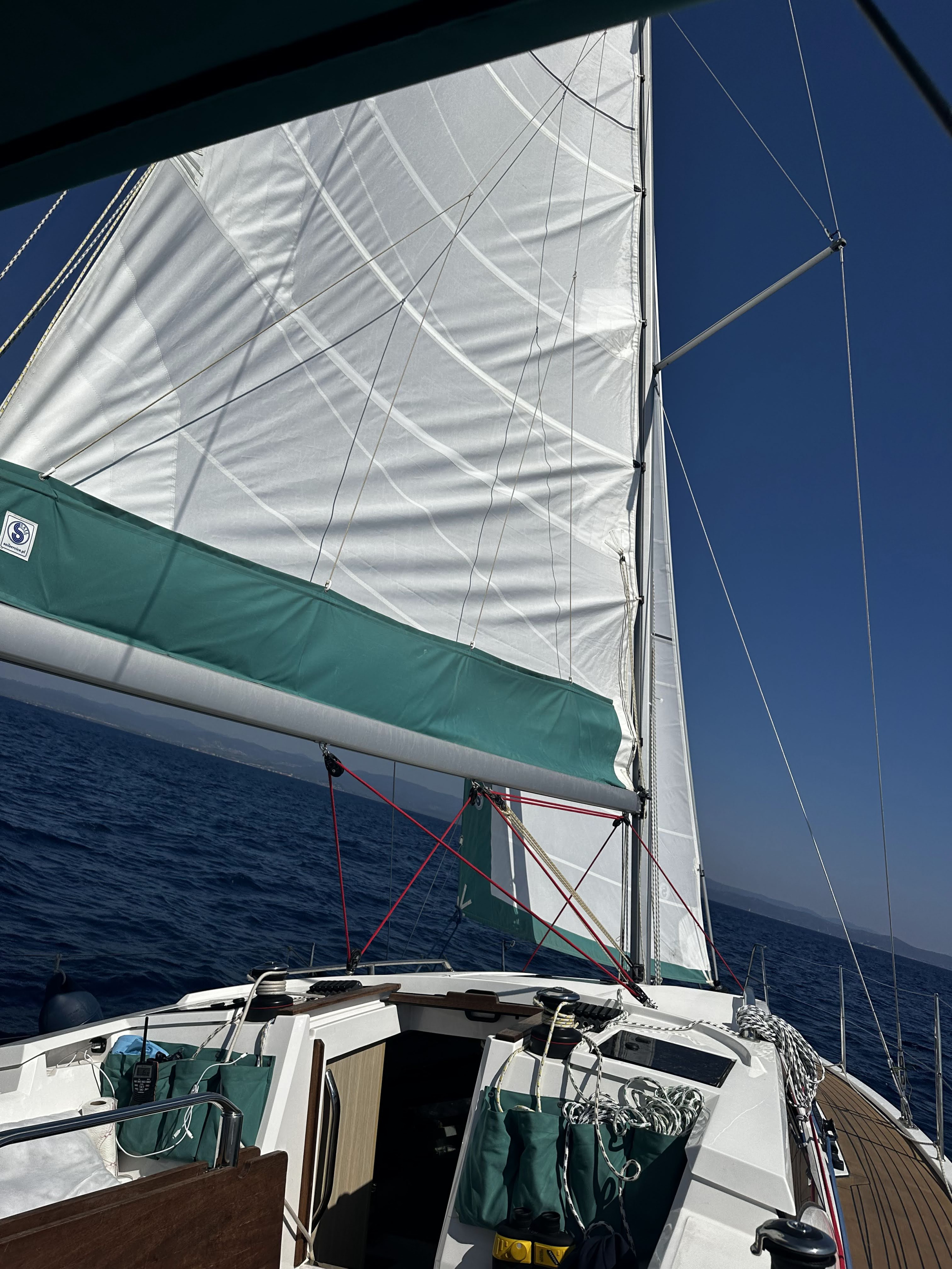 Photo #116 - Maxus 35 (see with our base extra options availability as Air Conditioned) (Angelmiles 2) in Valencia - 21116