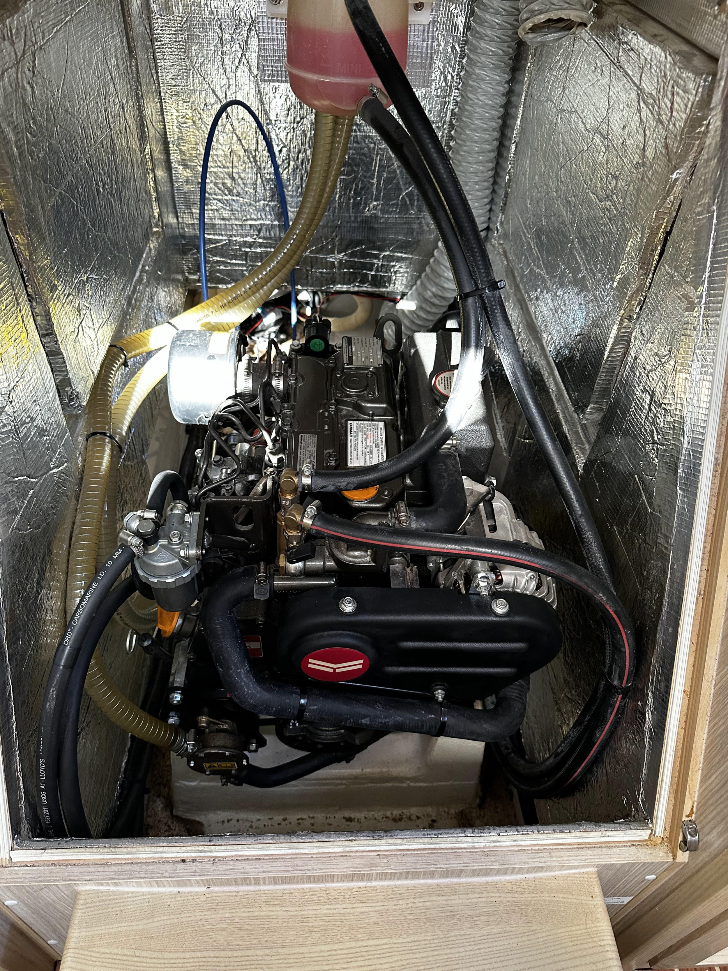 Photo #4 - Maxus 35 (see with our base extra options availability as Air Conditioned) (Angelmiles 2) in Valencia - 21116
