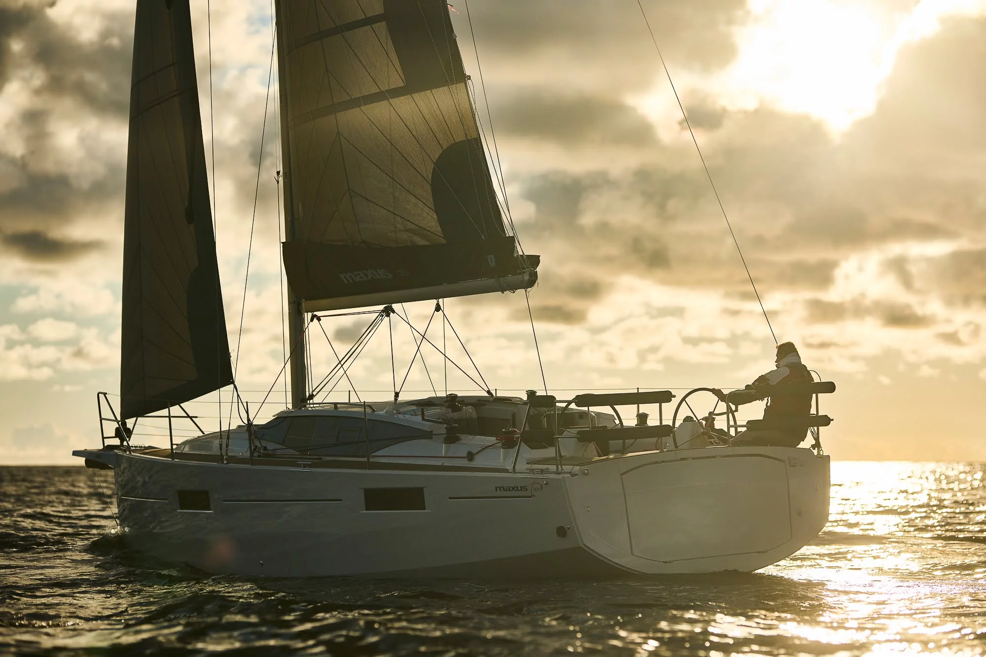 Maxus 35 (see with our base extra options availability as Air Conditioned) (Angelmiles 2)  - 94