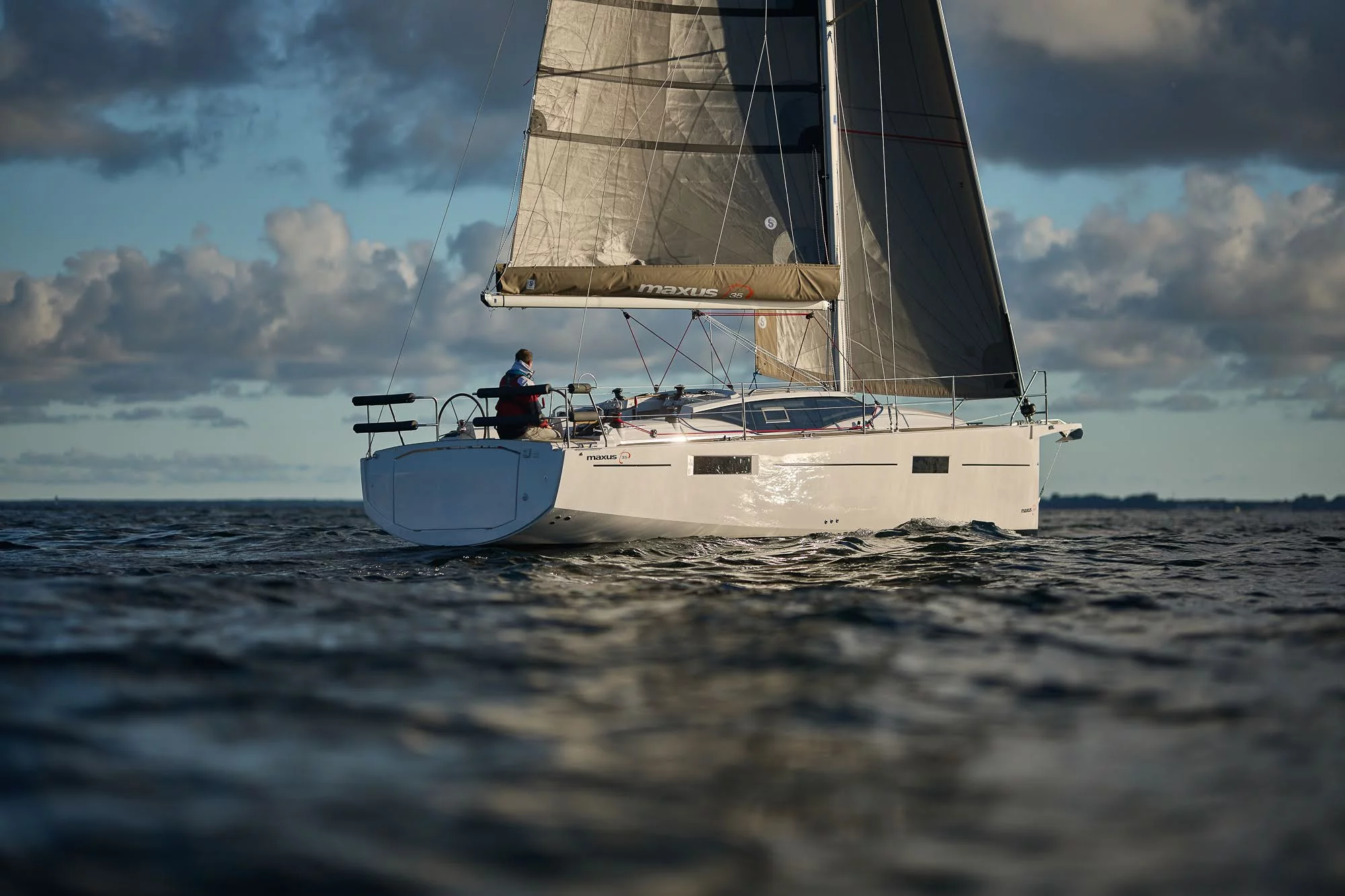 Maxus 35 (see with our base extra options availability as Air Conditioned) (Angelmiles 2)  - 62