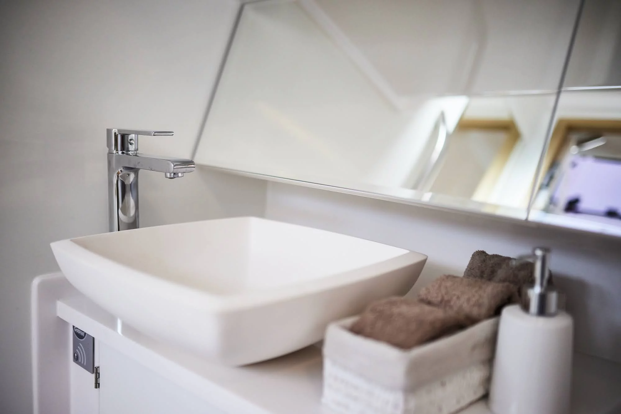 Maxus 35 (see with our base extra options availability as Air Conditioned) (Angelmiles 2)  - 107