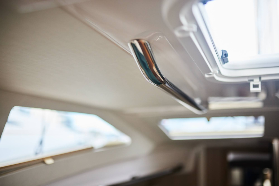 Maxus 35 (see with our base extra options availability as Air Conditioned) — photo 180