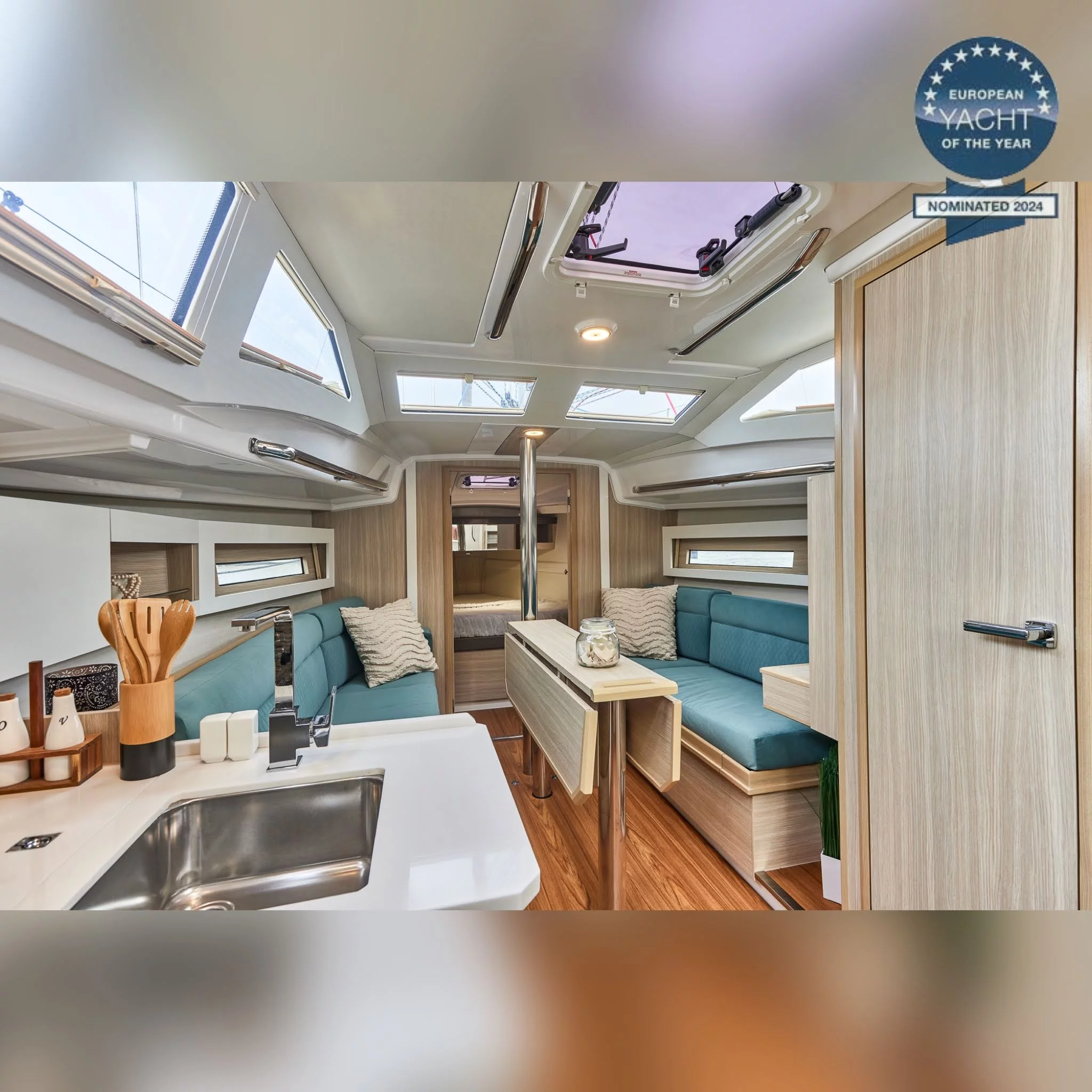 Maxus 35 (see with our base extra options availability as Air Conditioned) (Angelmiles 2)  - 19