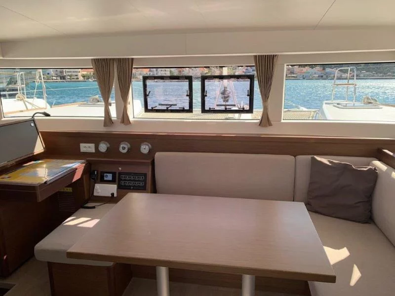 Lagoon 40 (Bahia Real) Interior image - 20