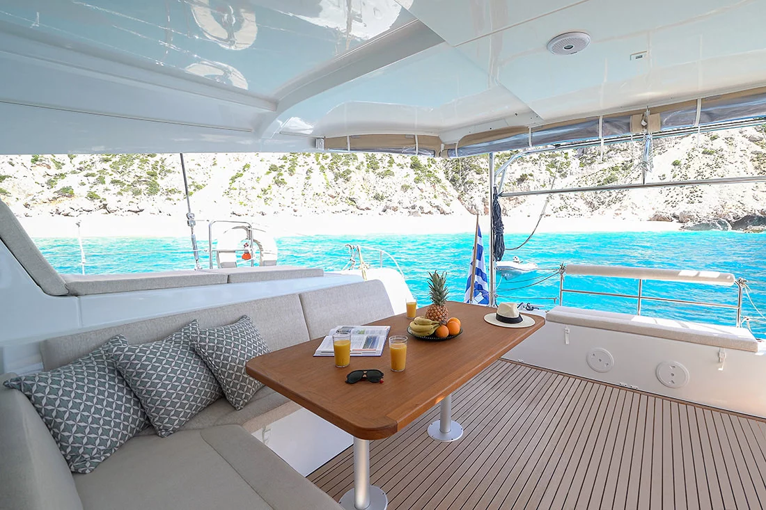Lagoon 42 (Catalina | watermaker)  - 6