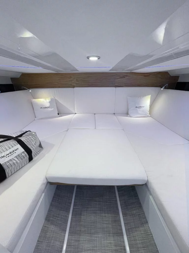 De Antonio 36 Hard Top (Beluga)  - 13