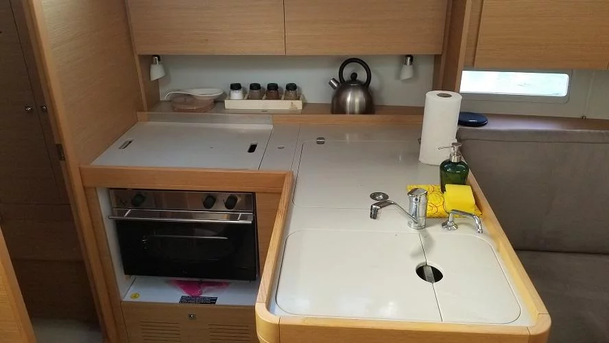 Dufour 360 2 Cabin (Ares)  - 13