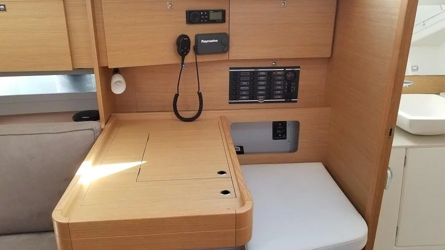 Dufour 360 2 Cabin (Ares)  - 2