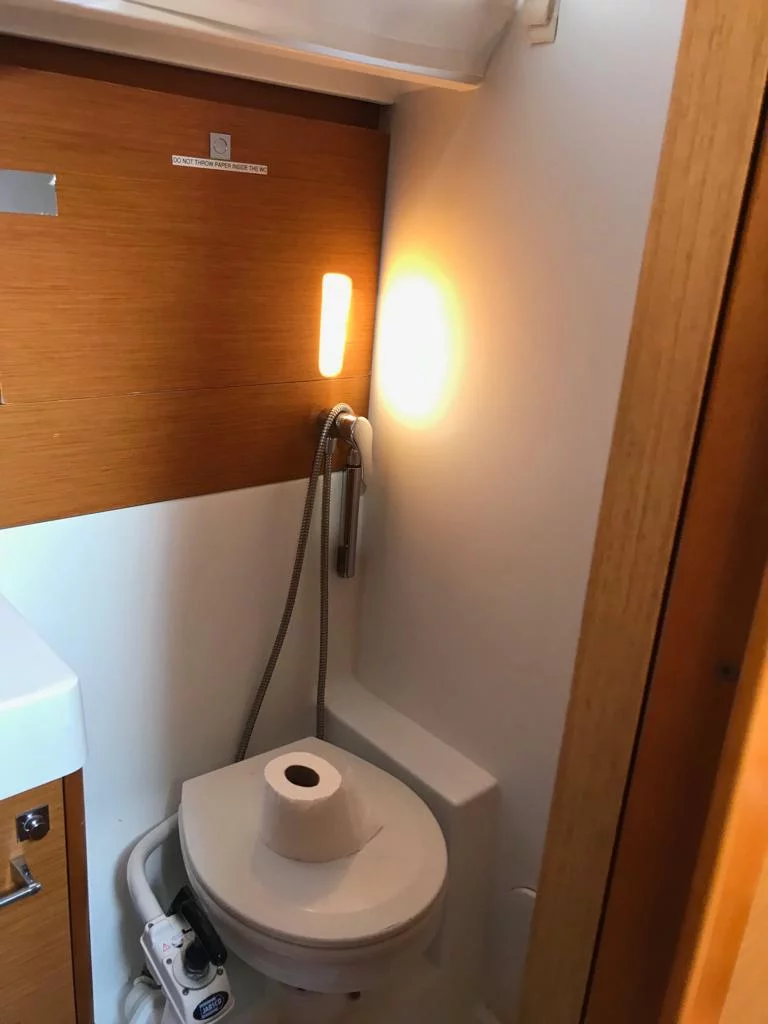 Sun Odyssey 519 (Alboran Bourbon (Majorca))  - 13