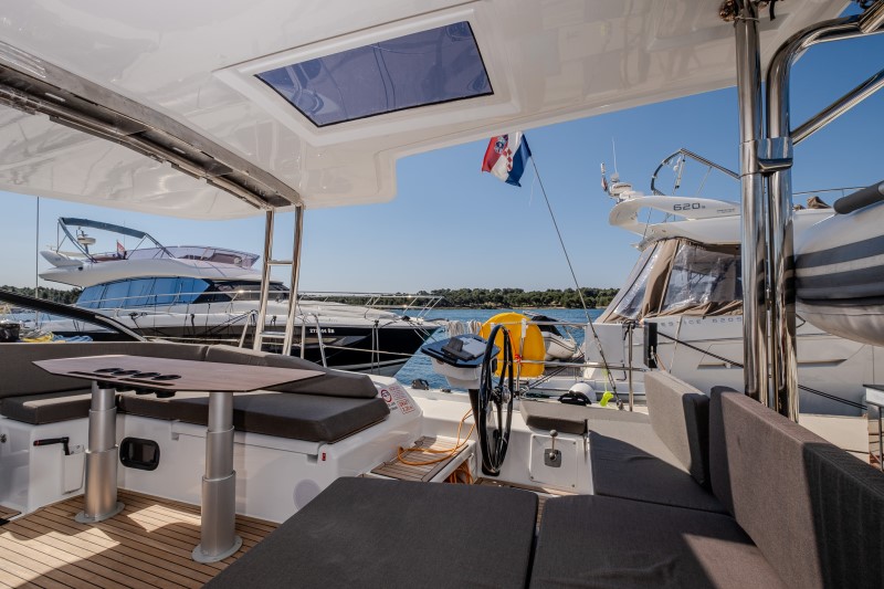 Dufour 48 — photo 27