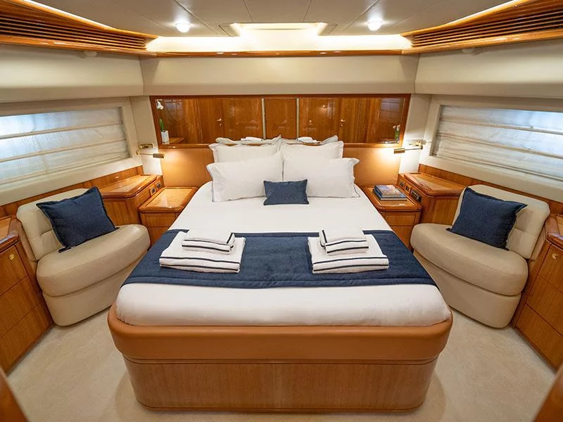 Ferretti 880 (Estia YI)  - 10