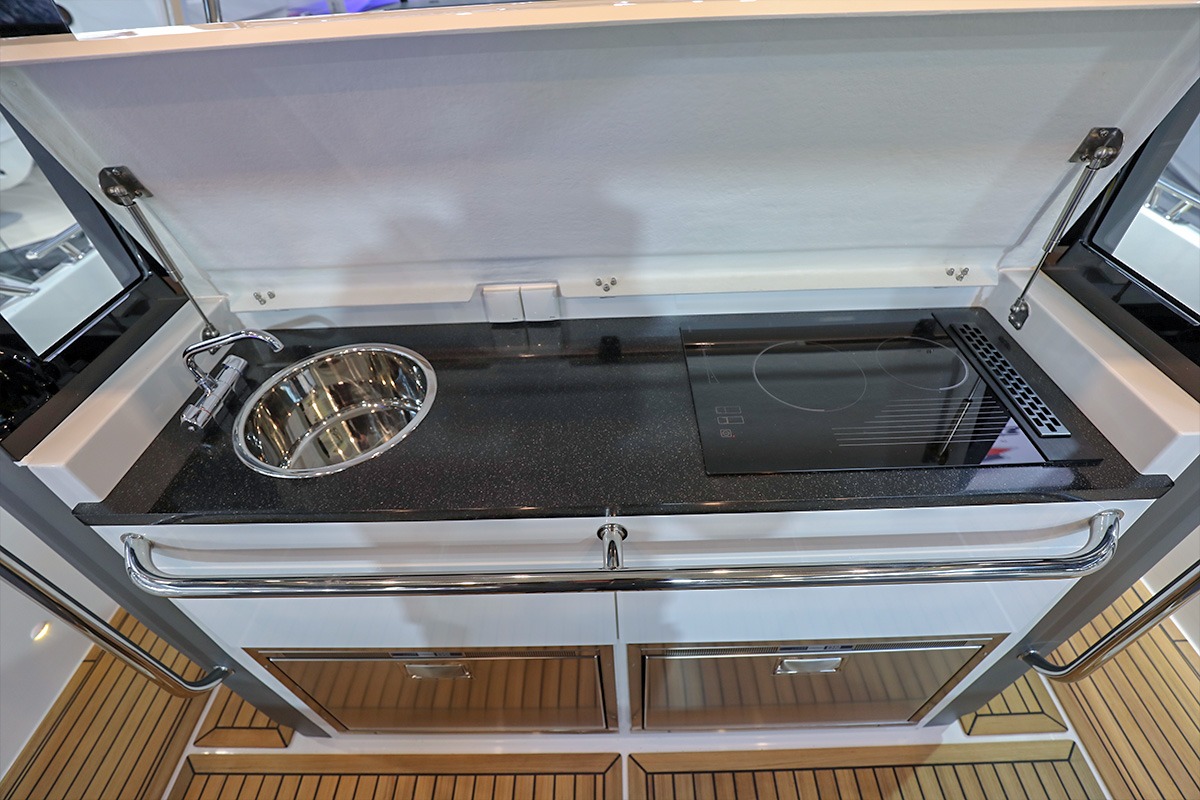 Nimbus Tender T11 — photo 84