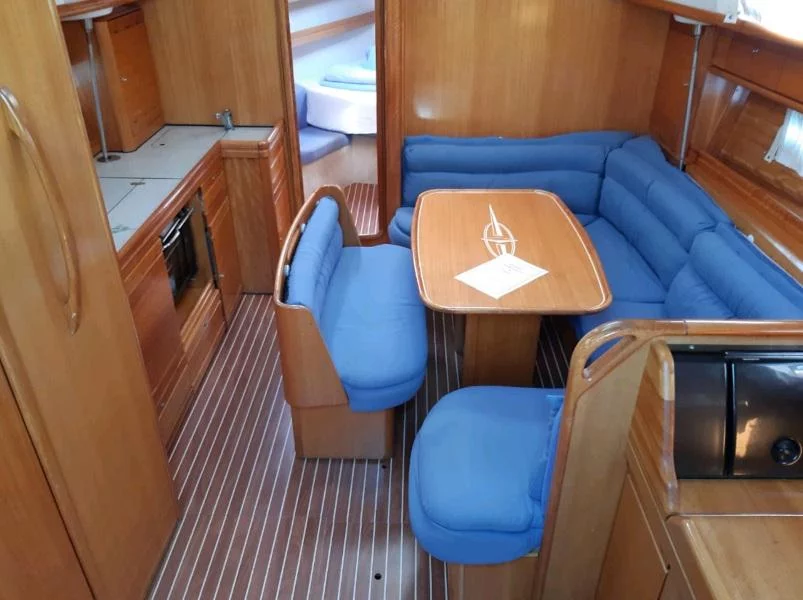 Bavaria 39 Cruiser (Martina) Interior image - 7