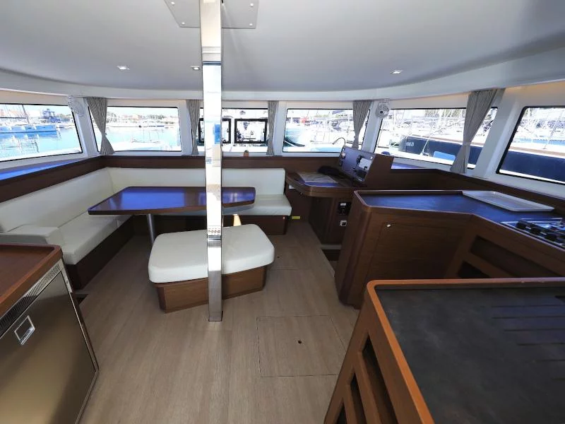 Lagoon 42 (CUZAMEN) Interior image - 32