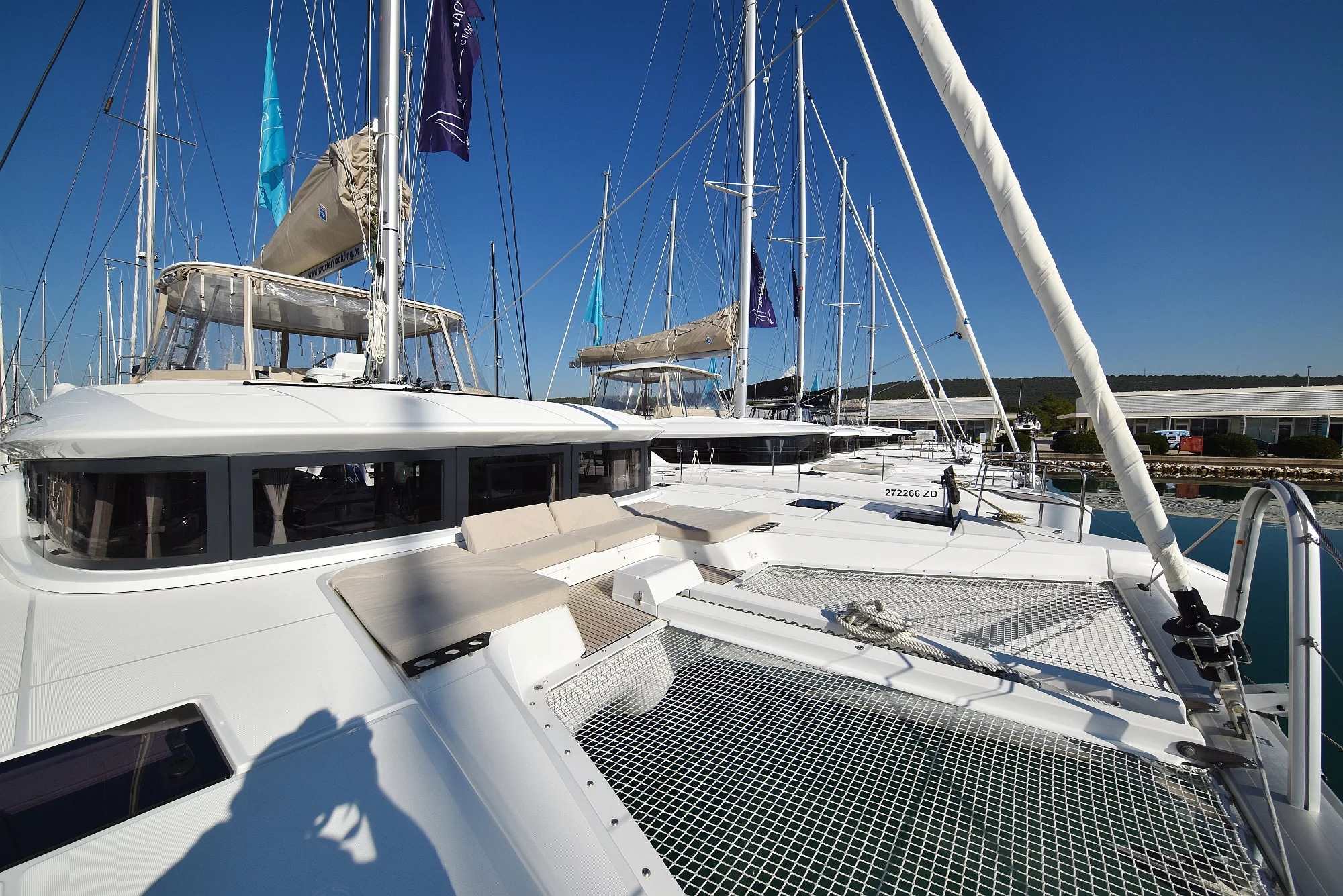 Lagoon 50 (SHADOW)  - 26