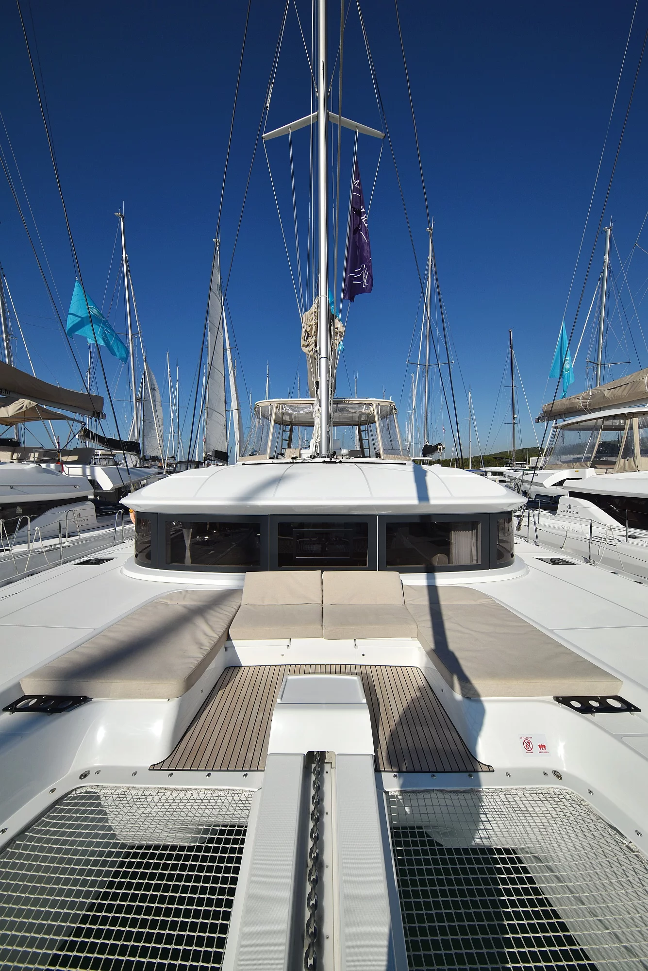 Lagoon 50 (SHADOW)  - 56