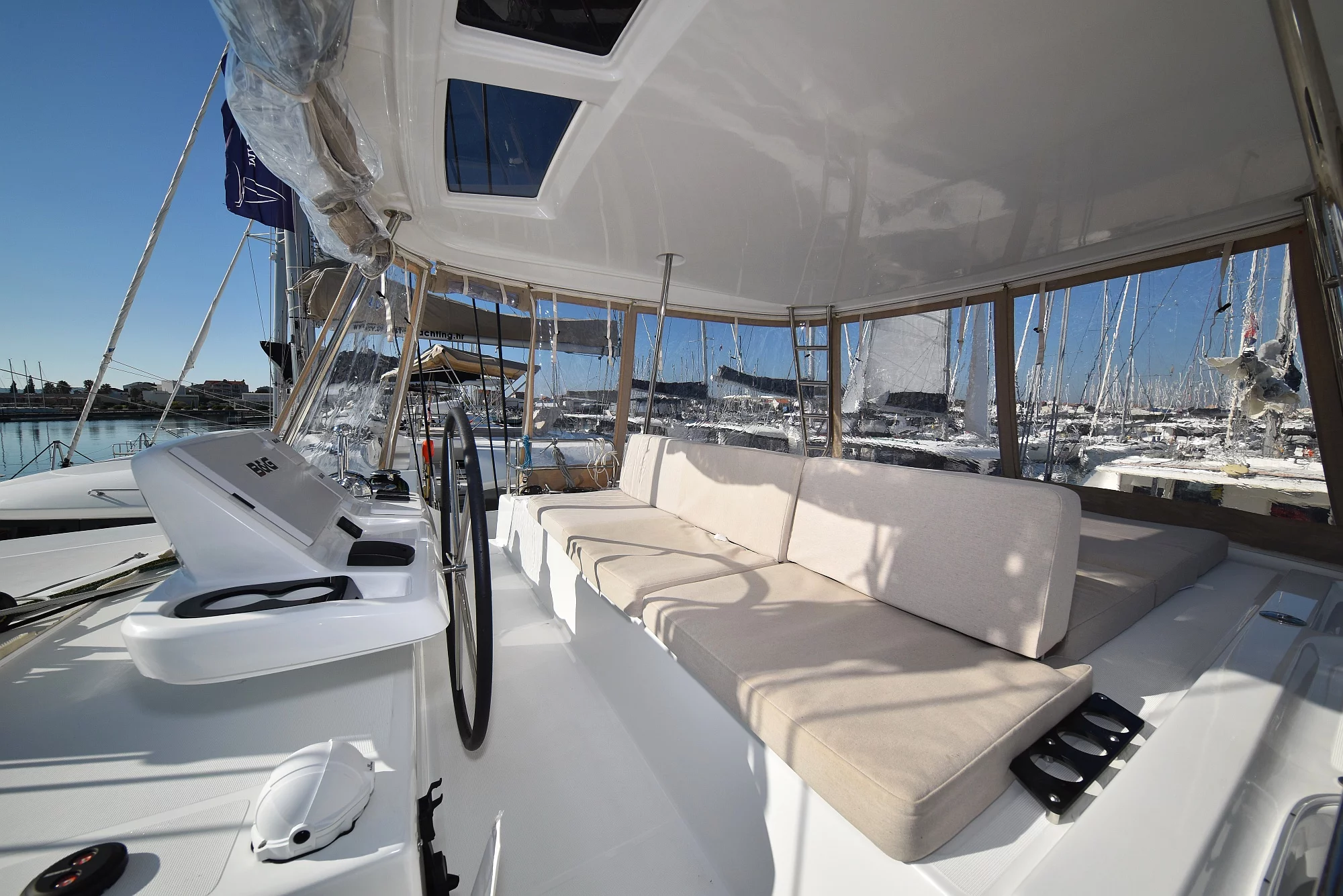 Lagoon 50 (SHADOW)  - 7