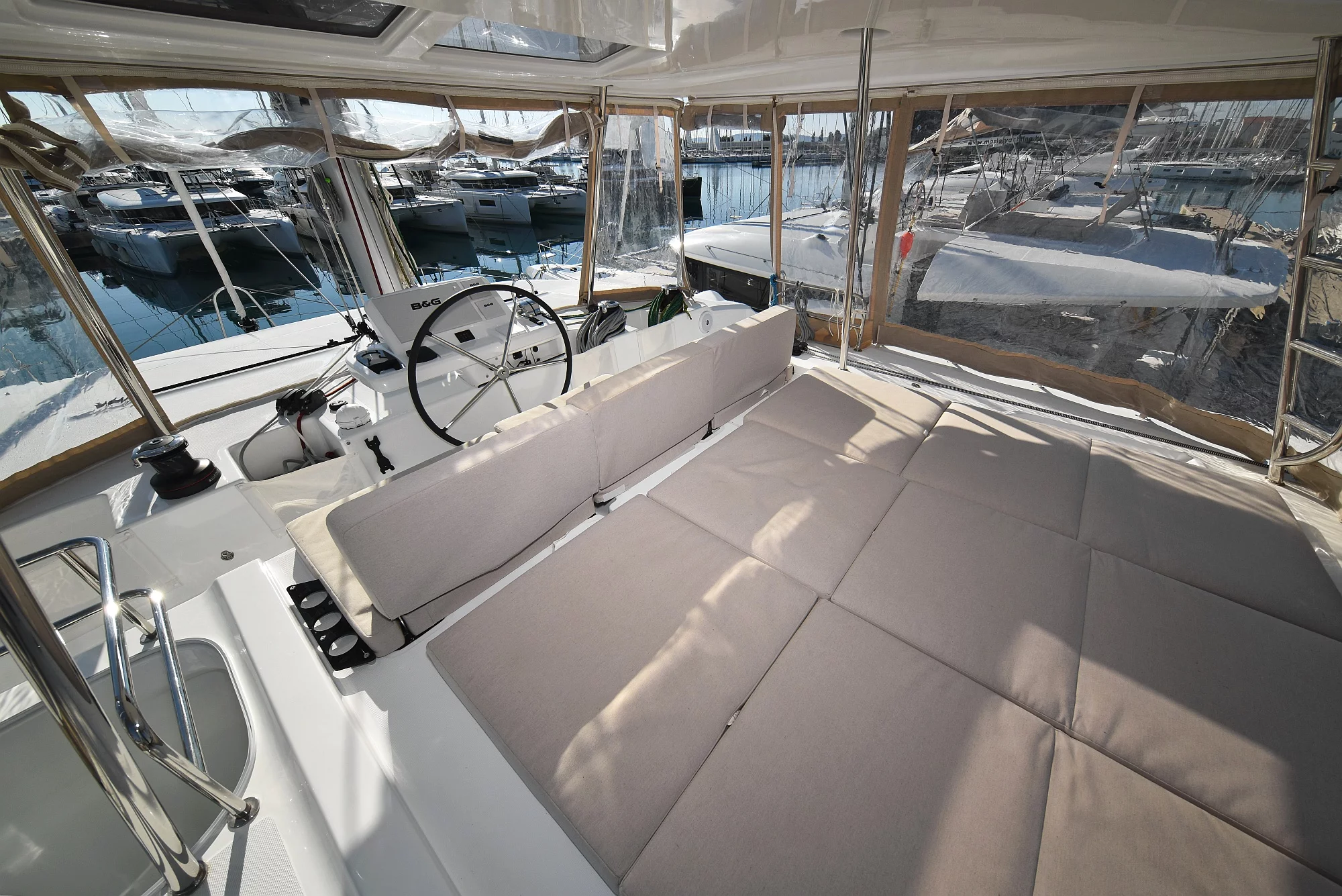 Lagoon 50 (SHADOW)  - 70