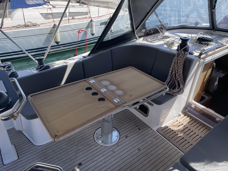 Bavaria Vision 42 Owner Version — photo 15