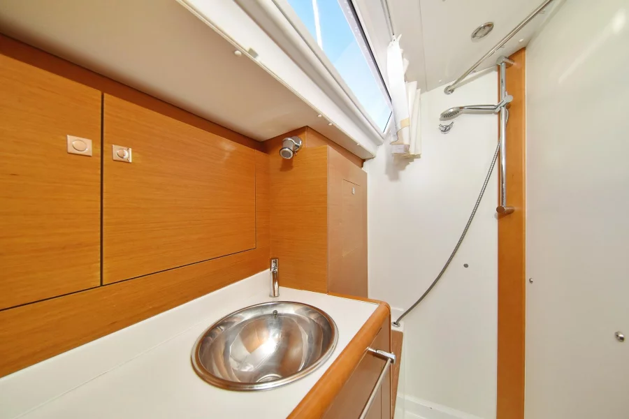 Sun Odyssey 449 (Canne Bleue)  - 56