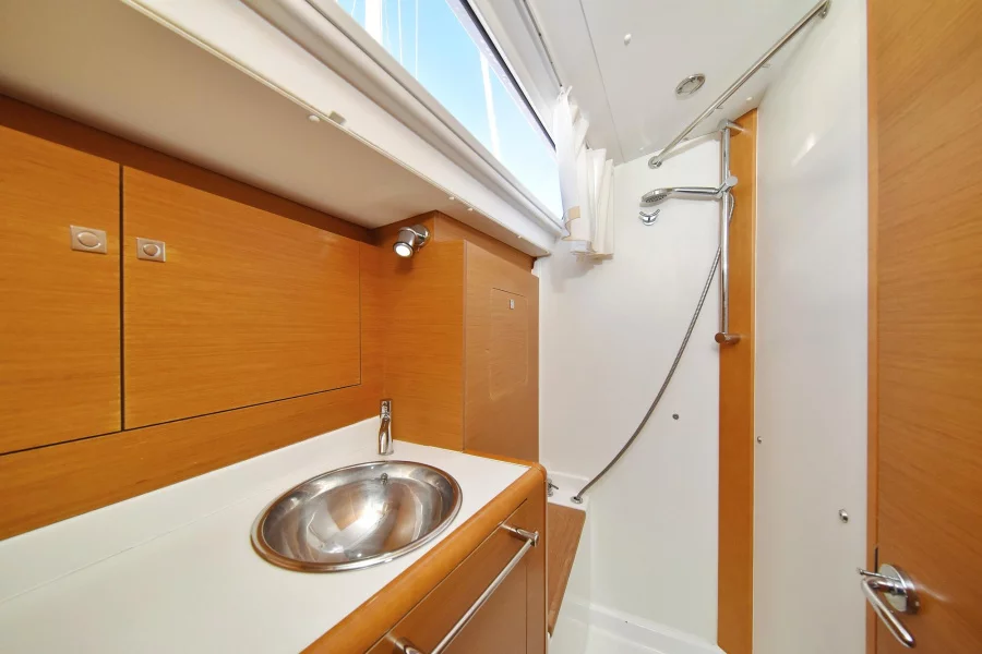 Sun Odyssey 449 (Canne Bleue)  - 33