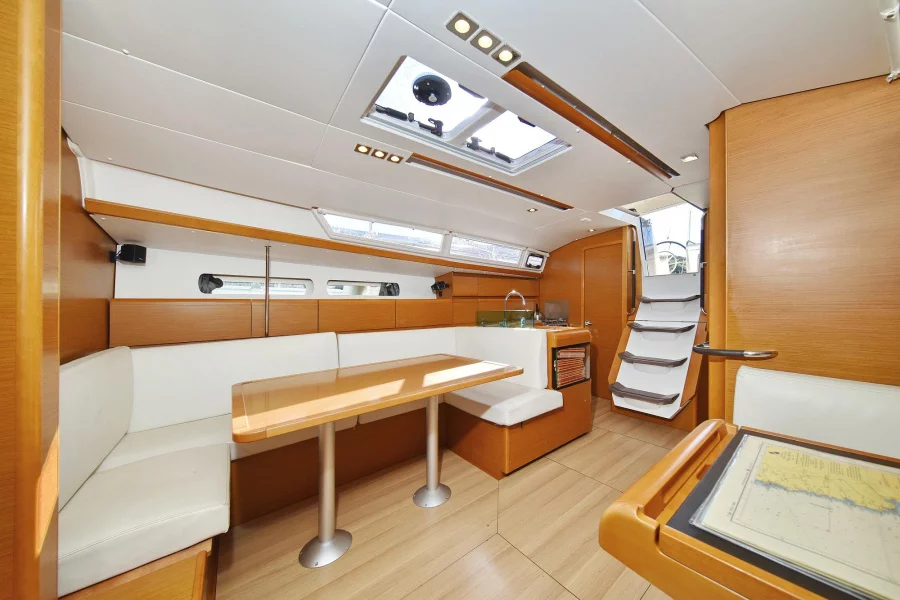 Sun Odyssey 449 (Canne Bleue)  - 10