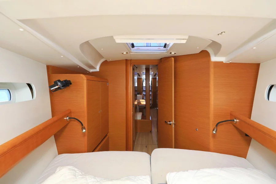 Sun Odyssey 449 (Canne Bleue)  - 38