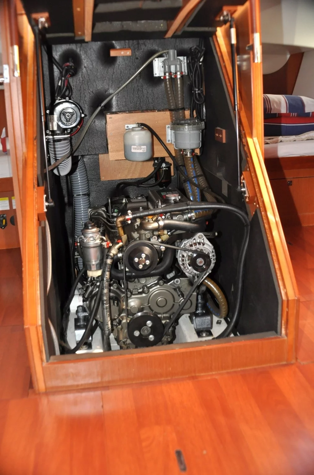 Oceanis 48 (Cheeky Lady)  - 7