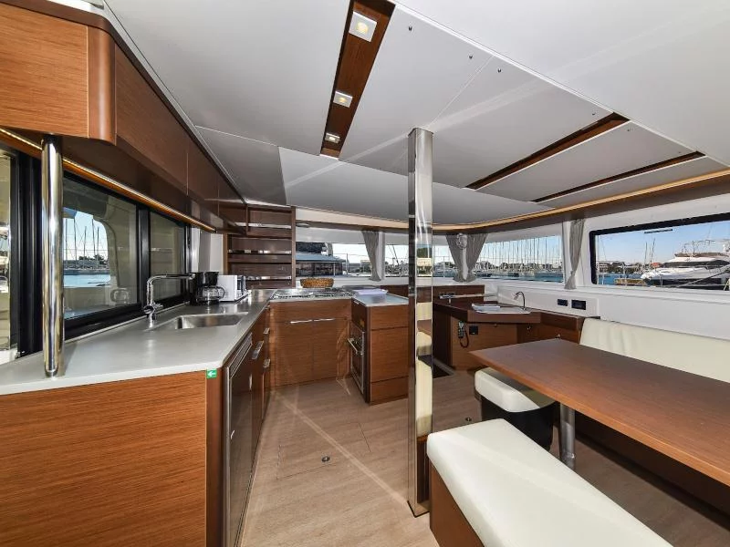 Lagoon 46 (MIDLIFE CRISIS) Interior image - 68