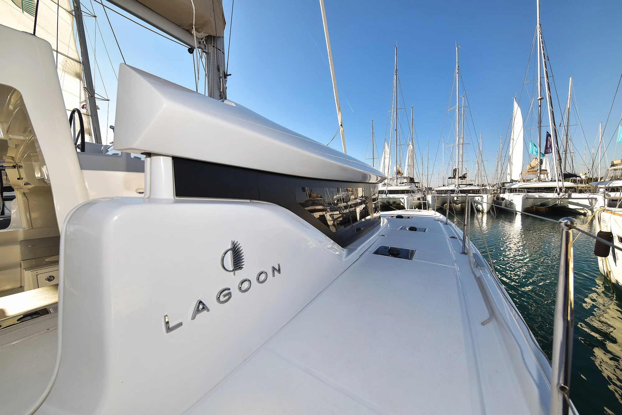 Lagoon 46 (MIDLIFE CRISIS)  - 70