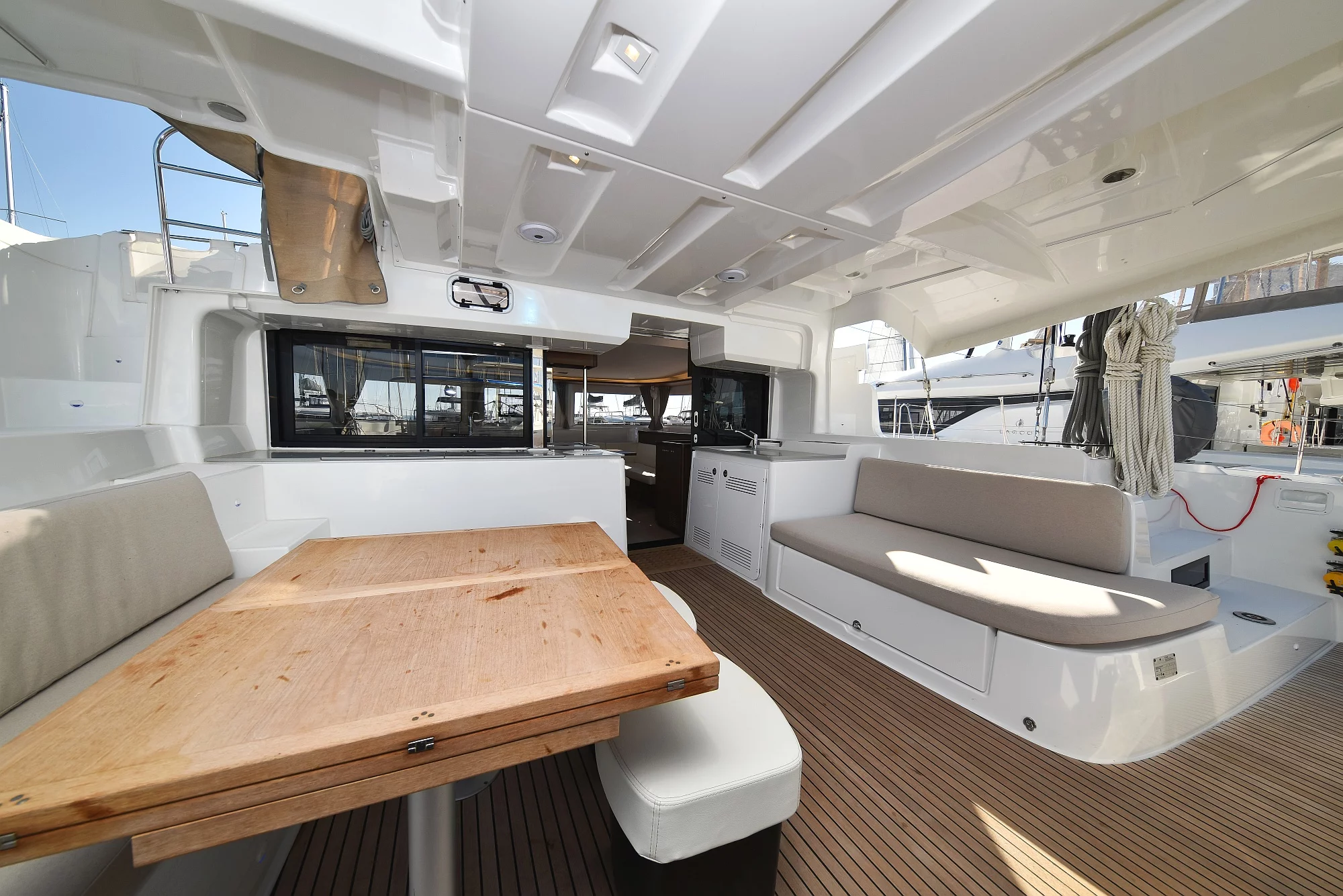 Lagoon 46 (MAJESTIC)  - 52