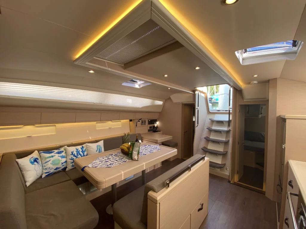 Jeanneau 54 (Storm Dancer 2) Interior image - 6