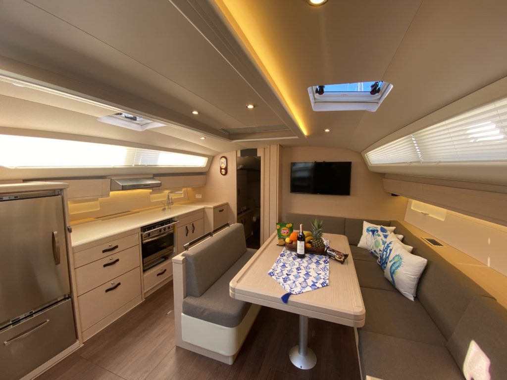 Photo #9 - Jeanneau 54 (Storm Dancer 2) in Marmaris - 16763