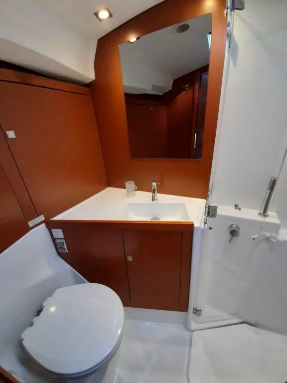 Oceanis 45 (Storm Dancer 1)  - 3