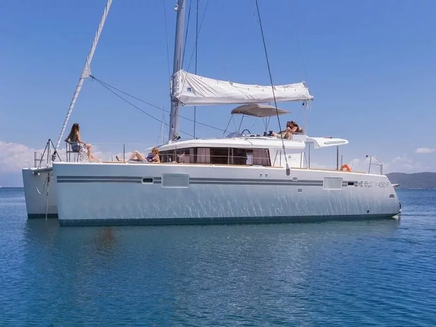 Lagoon 450 Fly (GIN TONIC) Main image - 0
