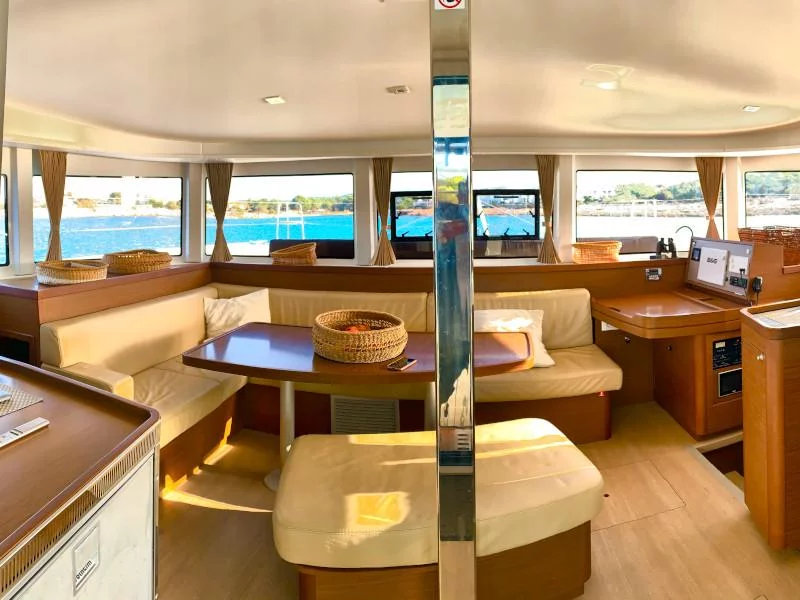 LAGOON 42 (Mezu Mare)  - 2
