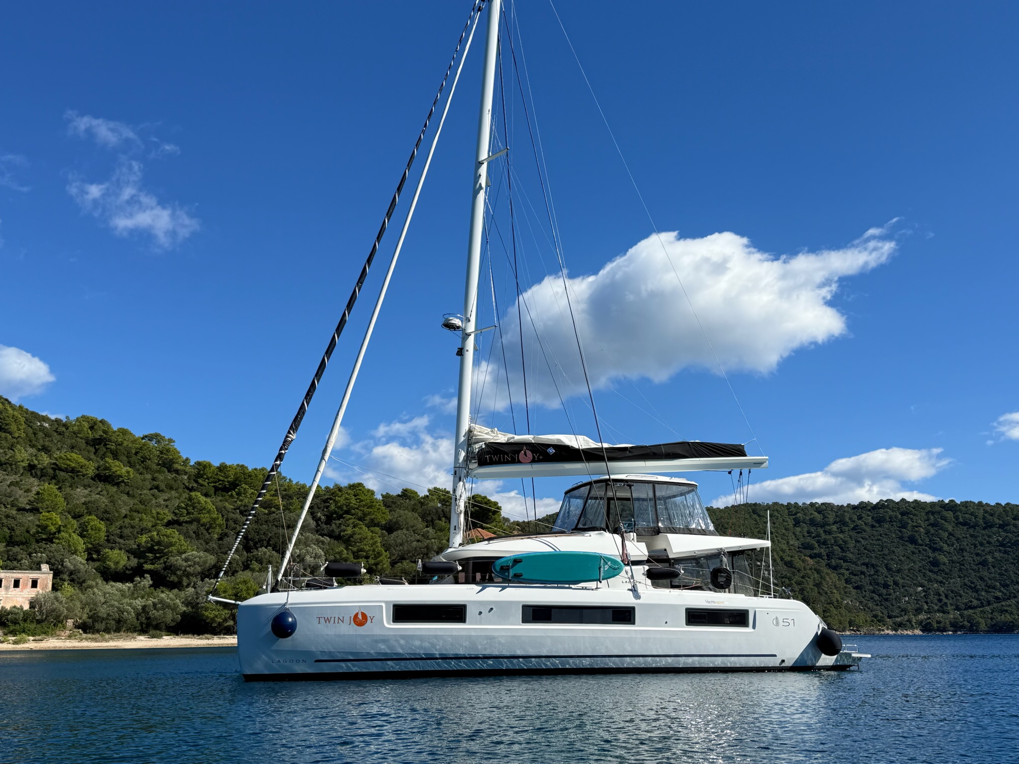 Lagoon 51 — photo 32