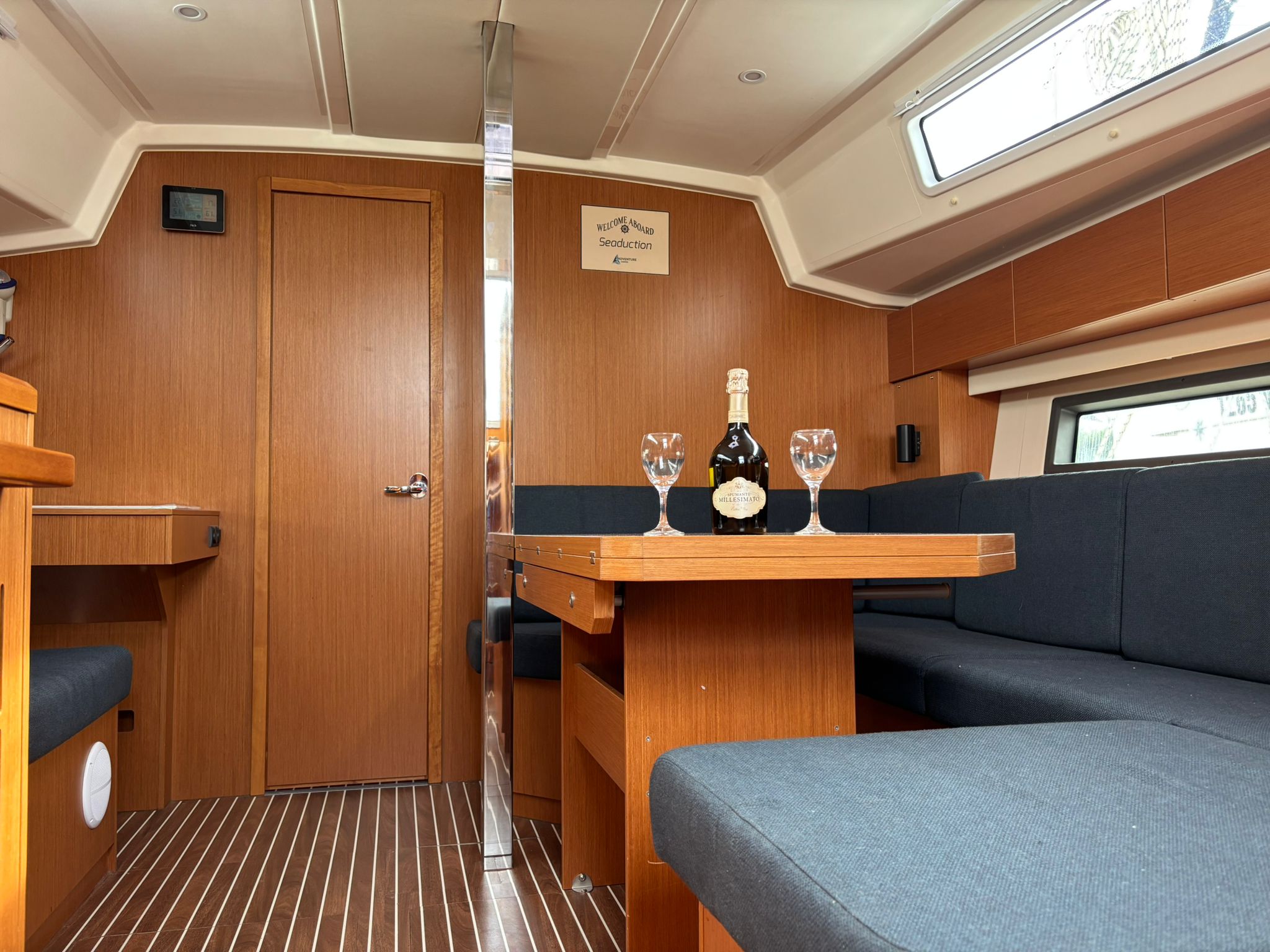 Bavaria C42 — photo 10