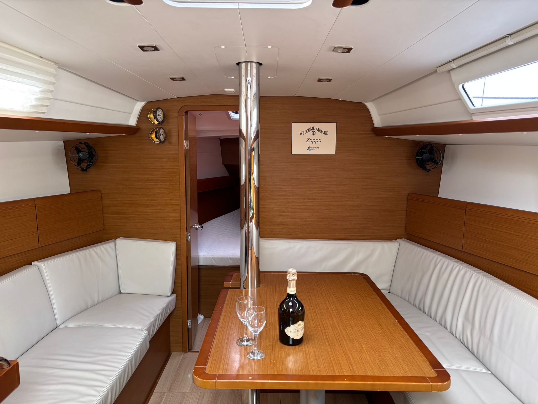 Sun Odyssey 389 — photo 11