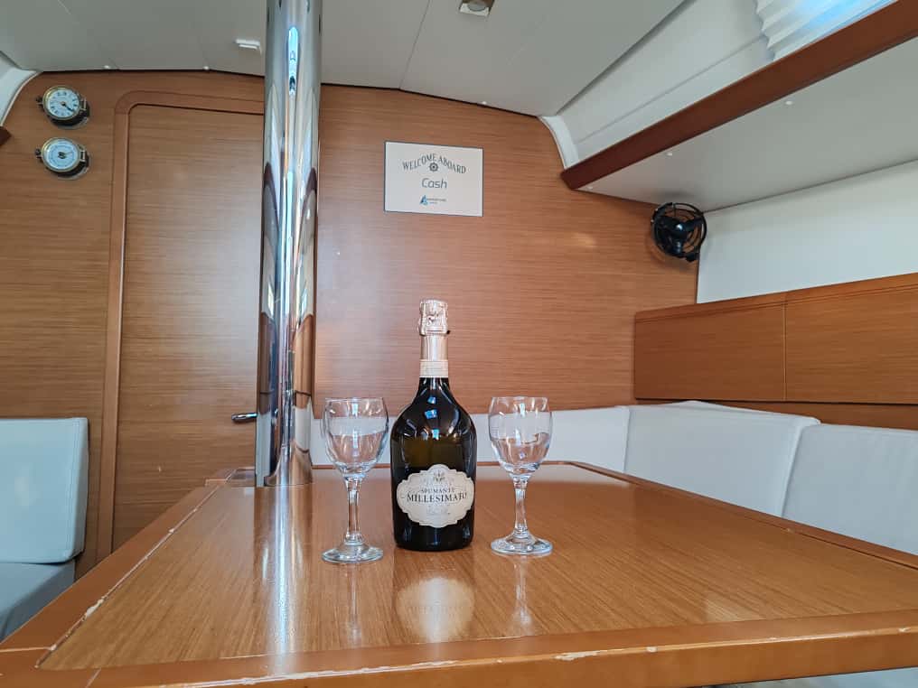Sun Odyssey 389 — photo 11