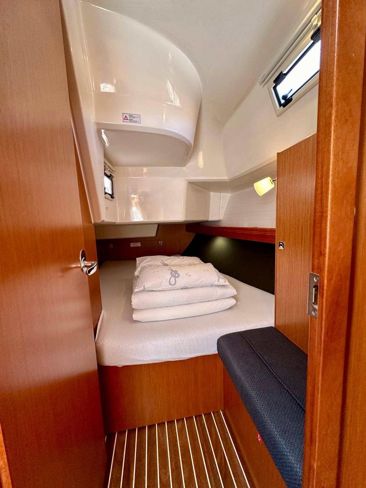 Bavaria Cruiser 37 — photo 4