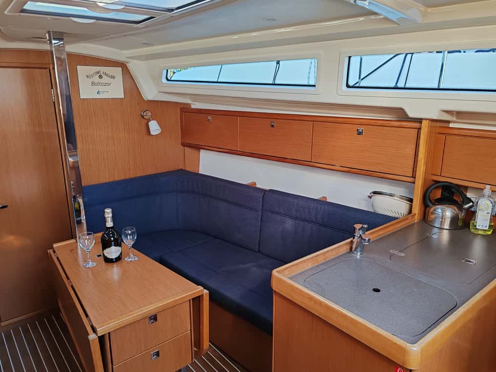 Bavaria Cruiser 34 — photo 5