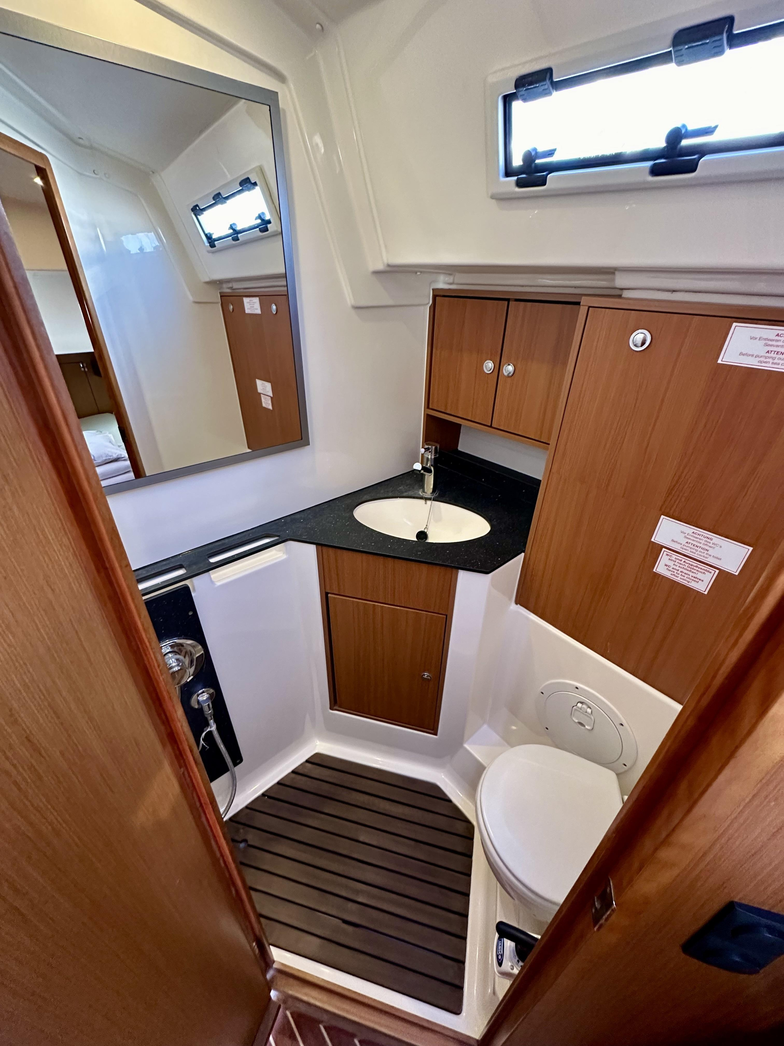 Bavaria Cruiser 45 — photo 9