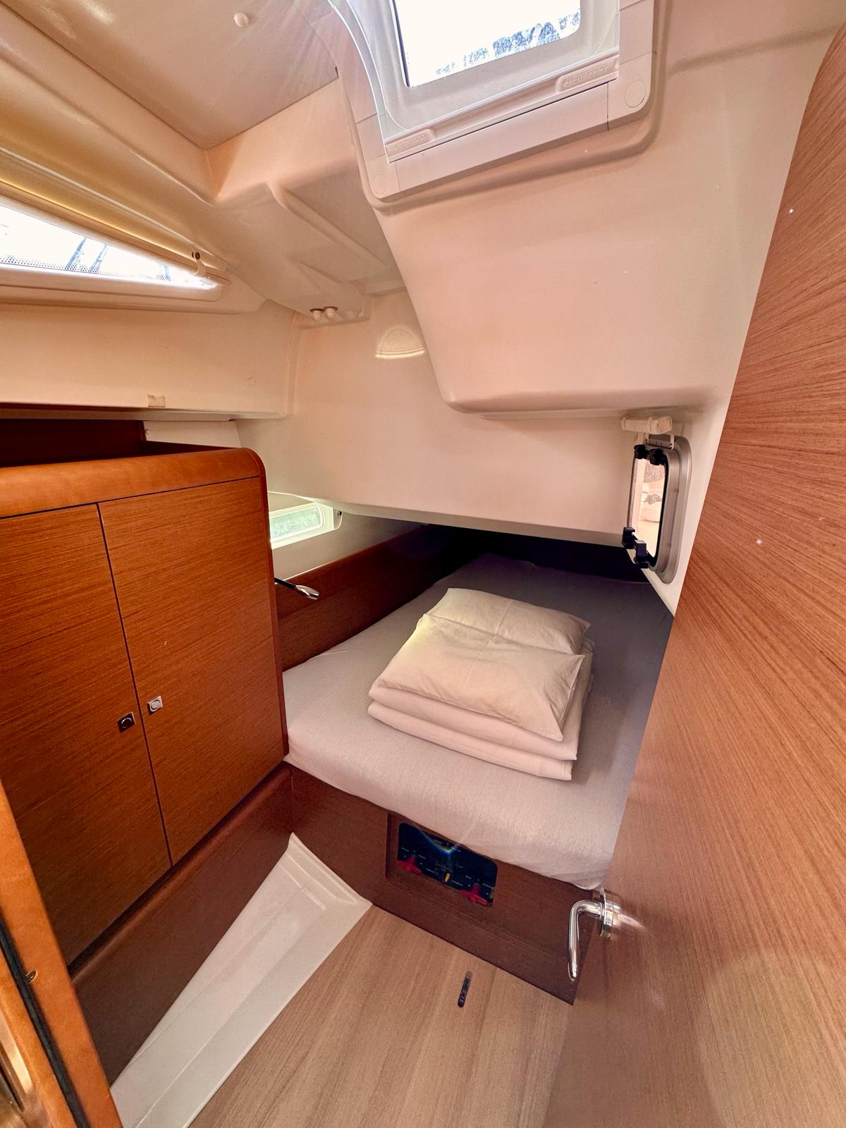 Sun Odyssey 419 — photo 4