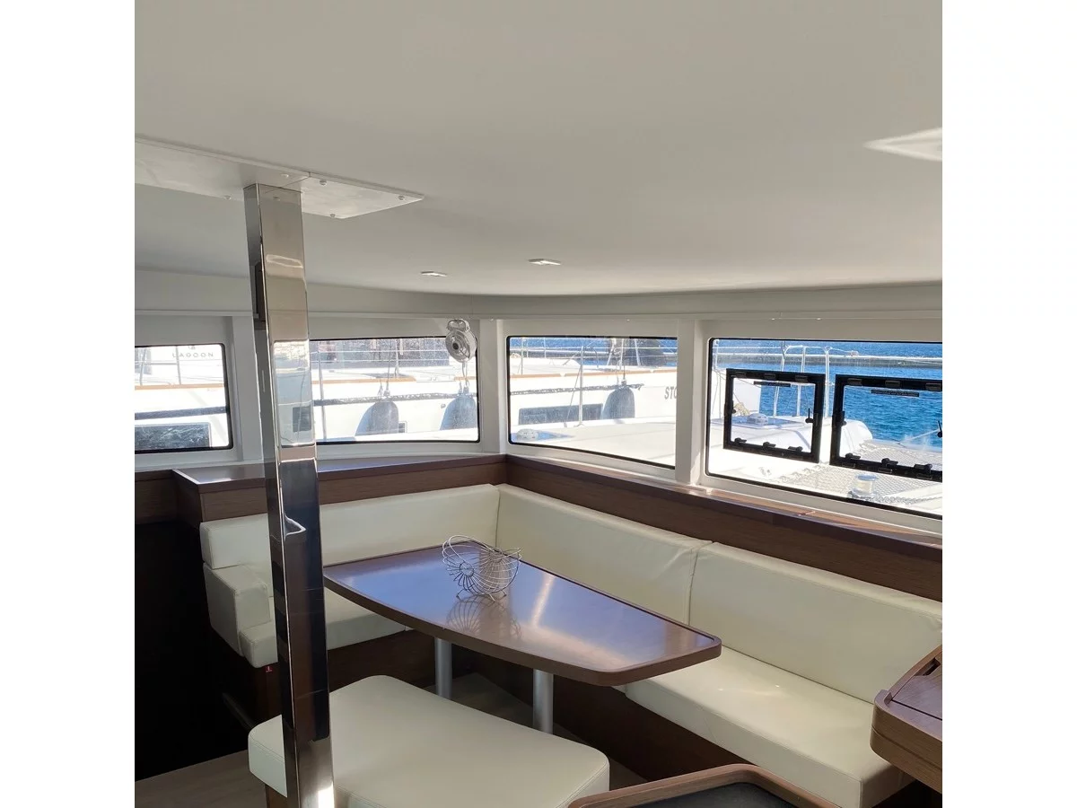 Lagoon 42 (Proxima Centauri) Interior image - 3